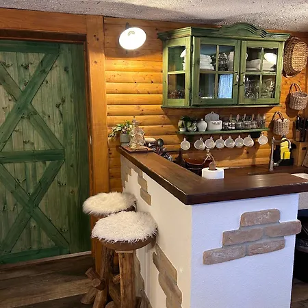 Calla Chalet *