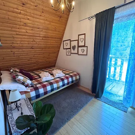 Calla Chalet *